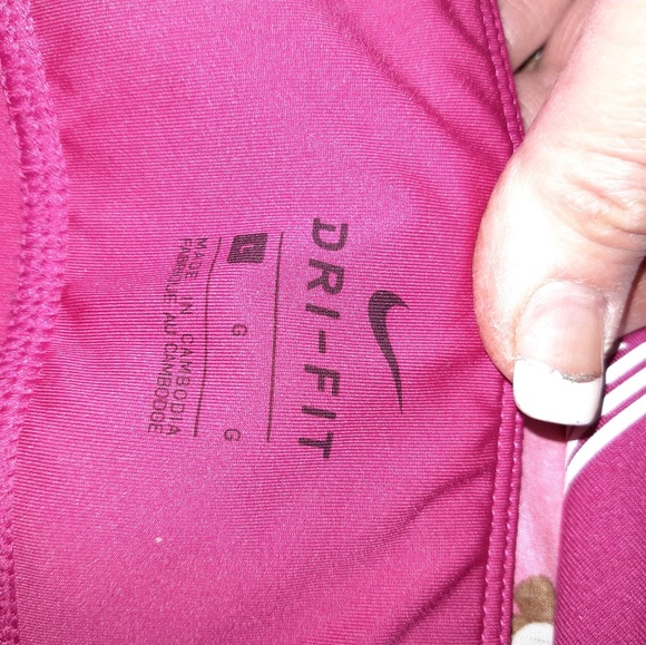 Nike gym suit. Top is medium bottoms are large - Picture 4 of 6